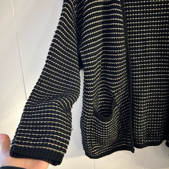 Cardigan - Picture 2 of 6